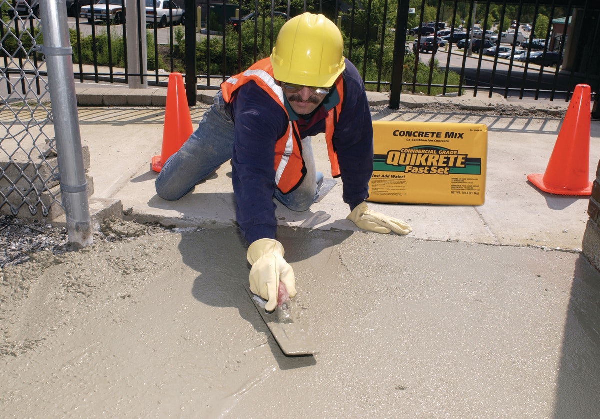 FastSet Commercial Grade concrete mix From The QUIKRETE Companies