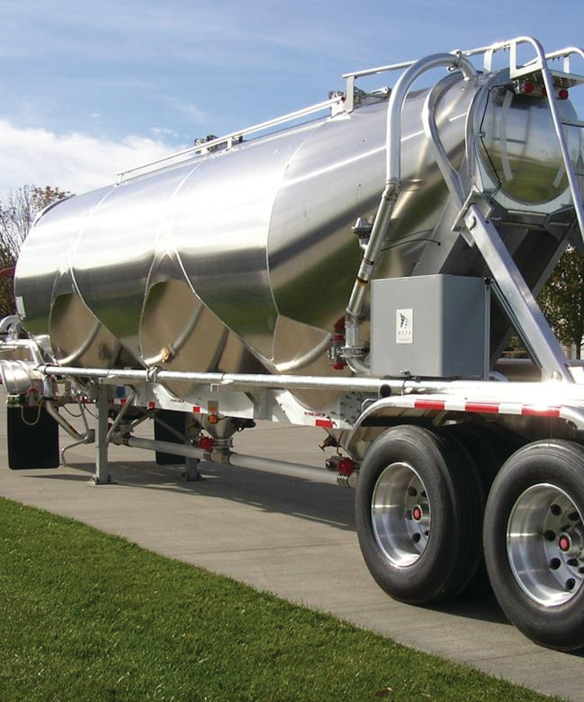 Automate Pneumatic Tanker Unloading From Automated Cargo Transport