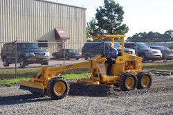 Basicmodel601articulatinggrader 10088736
