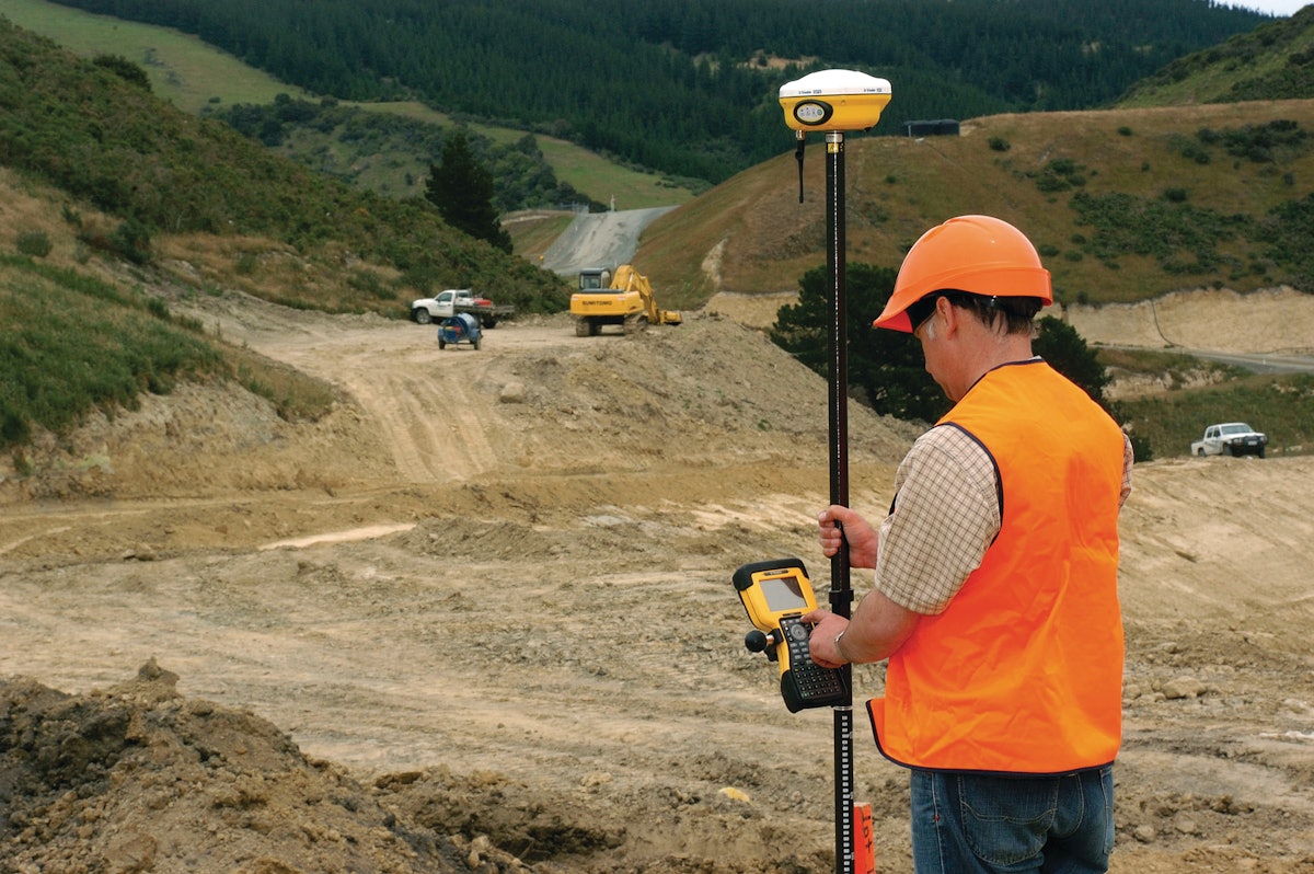 GPS Receivers and Antennas From Trimble Construction For