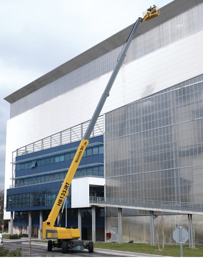 Hb135jrttelescopicboom 10088769
