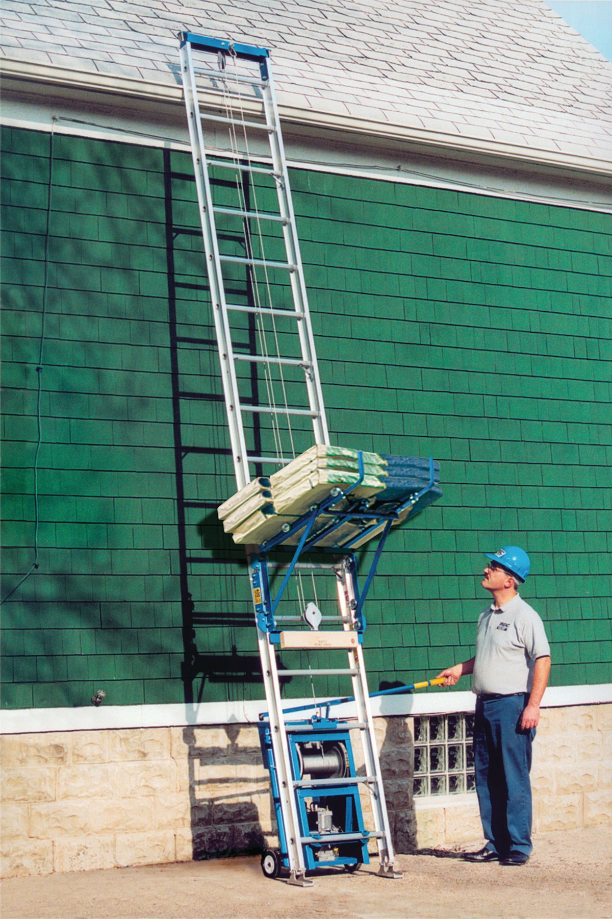 Platform hoists From Reimann & Corp. For Construction Pros