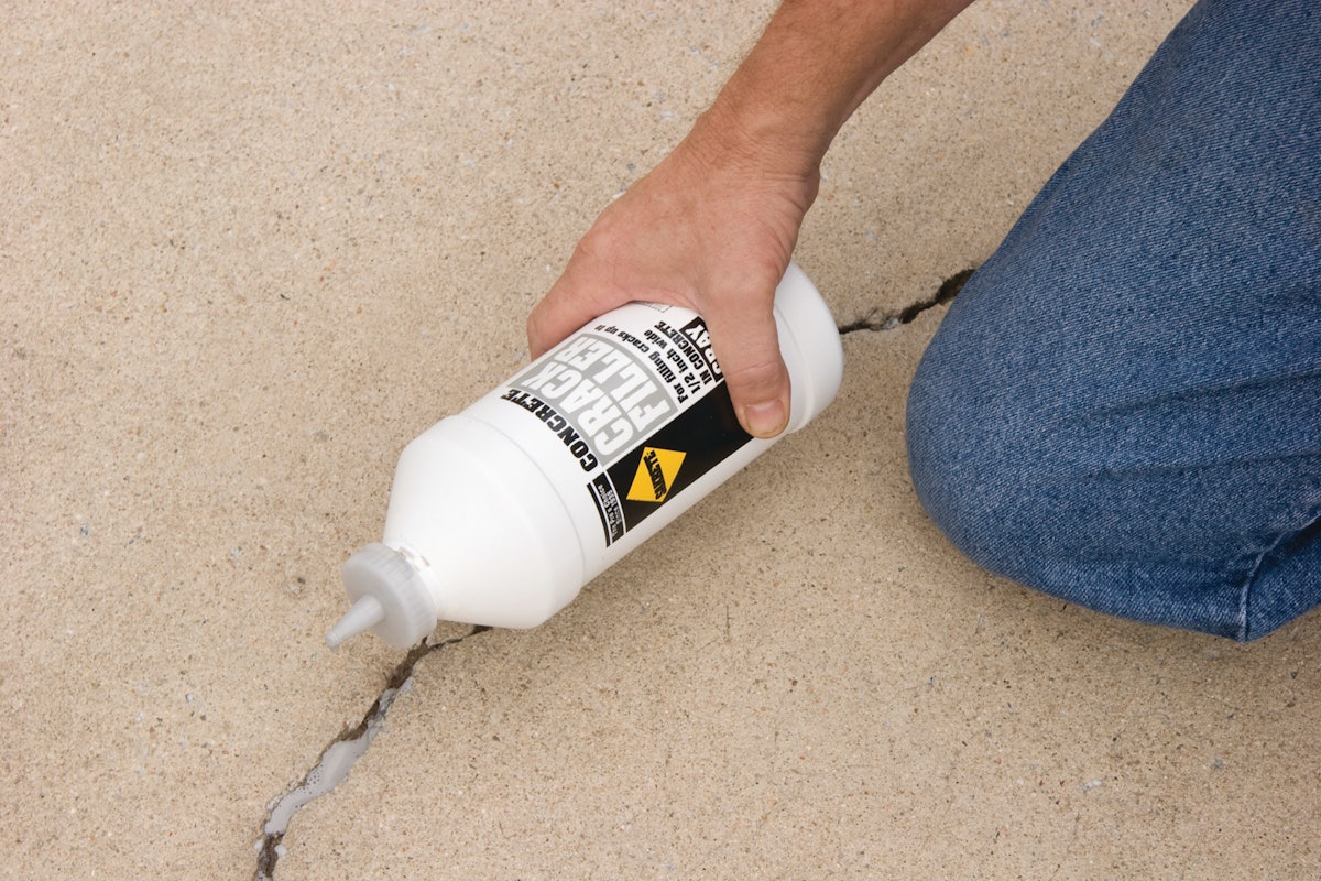 Sakrete Concrete Crack Filler From Sakrete For Construction Pros