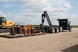 Stellar1902452hookliftloader 10089742