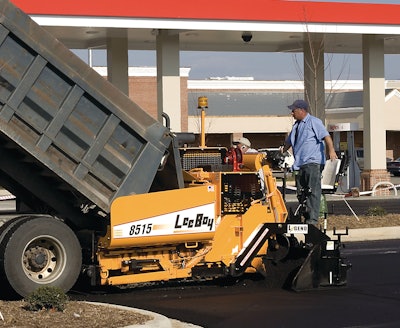 8515asphaltpaver 10079333