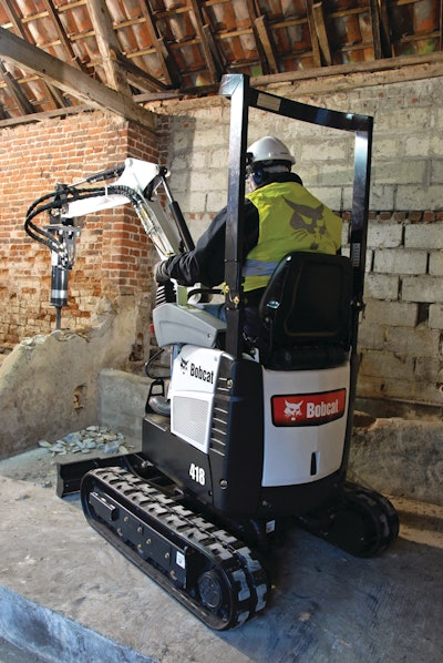 418compactexcavator 10090787