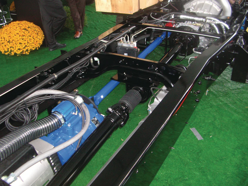 Work Course Custom Chassis PTO-equipped Walk-in Chassis From: Workhorse Custom Chassis | For ...