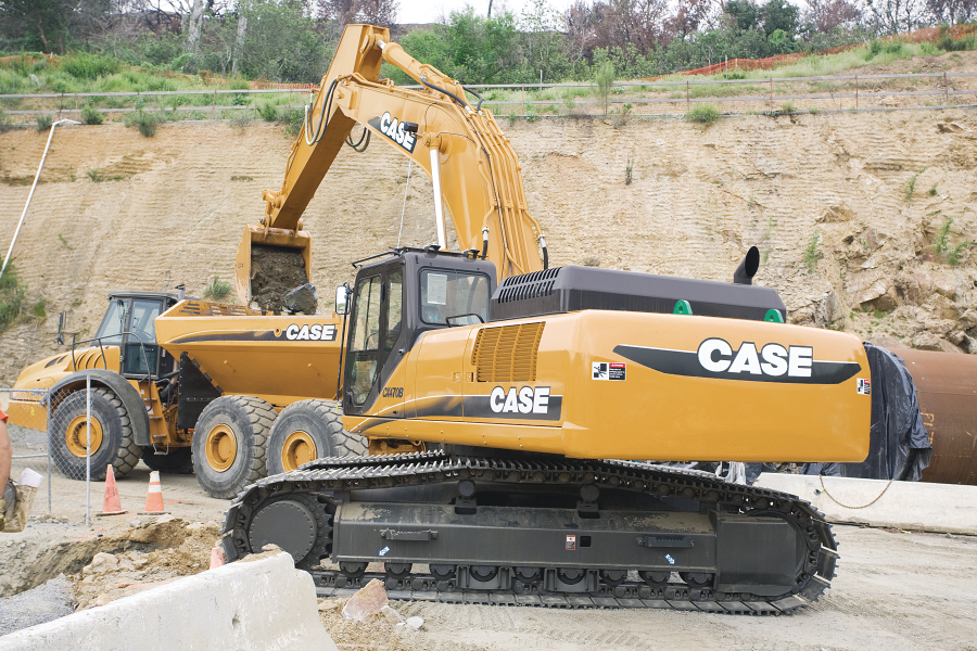 CX350B, CX470B, CX700B Excavators From: Case Construction Equipment ...