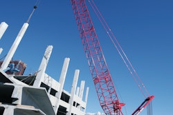 Model14000crawlercrane 10083876