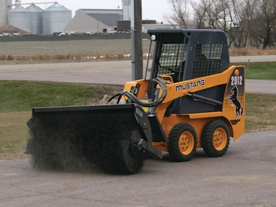 2012skidsteer 10079595