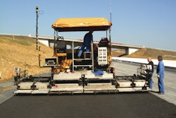 Millimetergpsforasphaltpavers 10093185