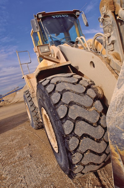 Michelinxha2loadertire 10079725