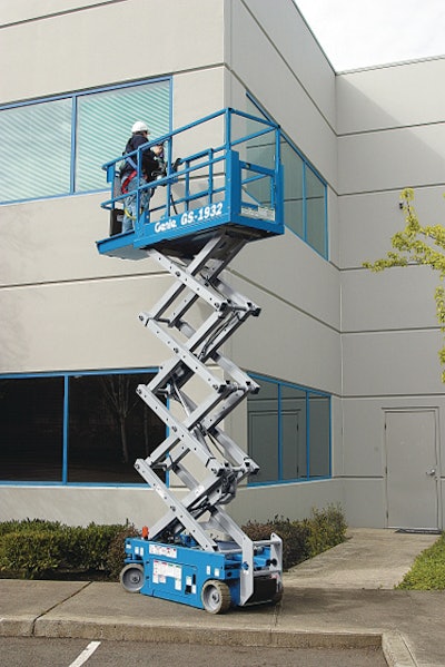 Genieselfpropelledelectricscissorlifts 10080637