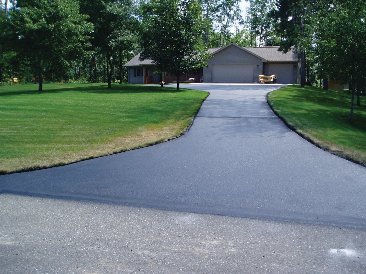 LAS320 Asphalt Sealer From Enviroseal For Construction Pros