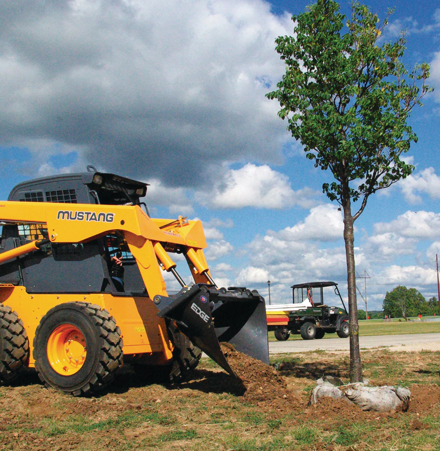 EDGE Tree Spade From: Manitou Americas Inc. | For Construction Pros