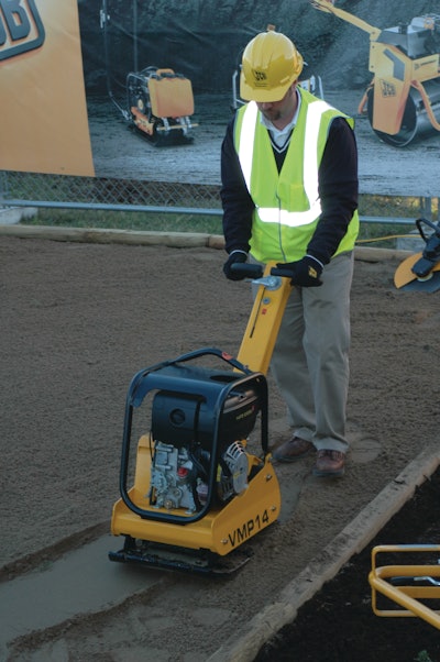 Lightcompactionequipment 10082575