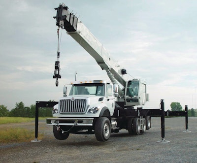Nationalcranenbt50seriesboomtruck 10082526