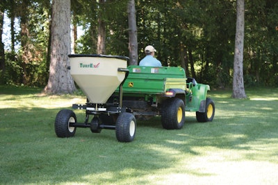 Turfexgrounddrivespreaders 10083625