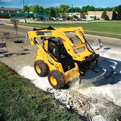 The John Deere 332 offers the ability to load high sidewall trucks and is also a stable platform for demanding tools.