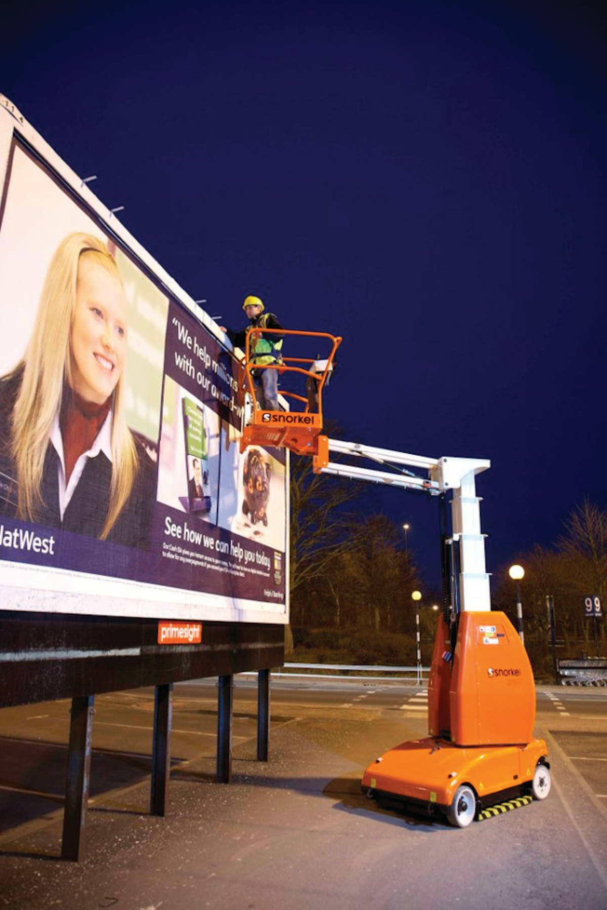 MB26J Electric Mast Boom Lift From Snorkel For Construction Pros