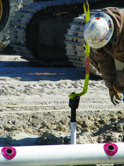 Grabs inside of pipe wall below threaded section of pipe or joint of PVC pipe