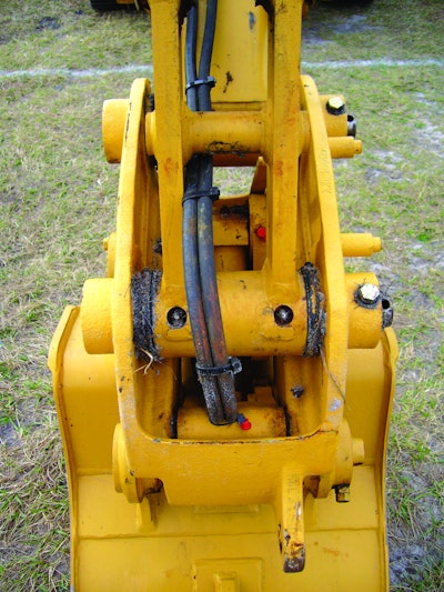 The increased weight and geometry changes of a quick coupler are more than offset by the increased versatility.