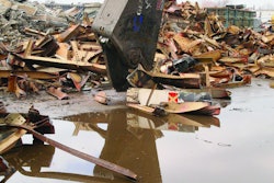 The GXP 400 mobile shear cuts material to prepared lengths for shipment to the mill.