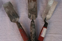 When it comes to decorative work, Bill Orenzow?s favorite tool is the square-headed margin trowel, but his most important tools are his hands.