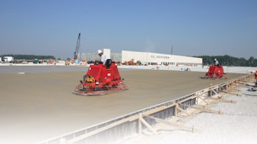 The size of the project and quality specs generally dictate what type and how many trowels are required. For example, Ahal Contracting needed several of its Allen ride-on trowels to finish this 1.3-million-sq.-ft. floor for a new Dollar General Distribution Center in Marion, Ind. The contractor was able to exceed the FF50 flatness and FL35 levelness specs on the project.