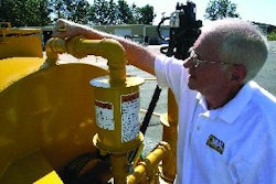 Open the recirculating valve to release pressure in the system and to allow material to recirculate. Leave this valve open throughout the winter.