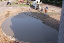 Northern Grain Equipment uses the Lightening Strike roller screed for one-person circular screeding on circular concrete slabs.