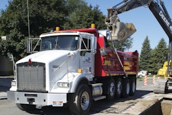 NPL selected Kenworth T800s equipped with the 455-hp PACCAR MX engine, providing 1,650 ft.-lbs. of torque powered through an Eaton 8LL manual transmission.