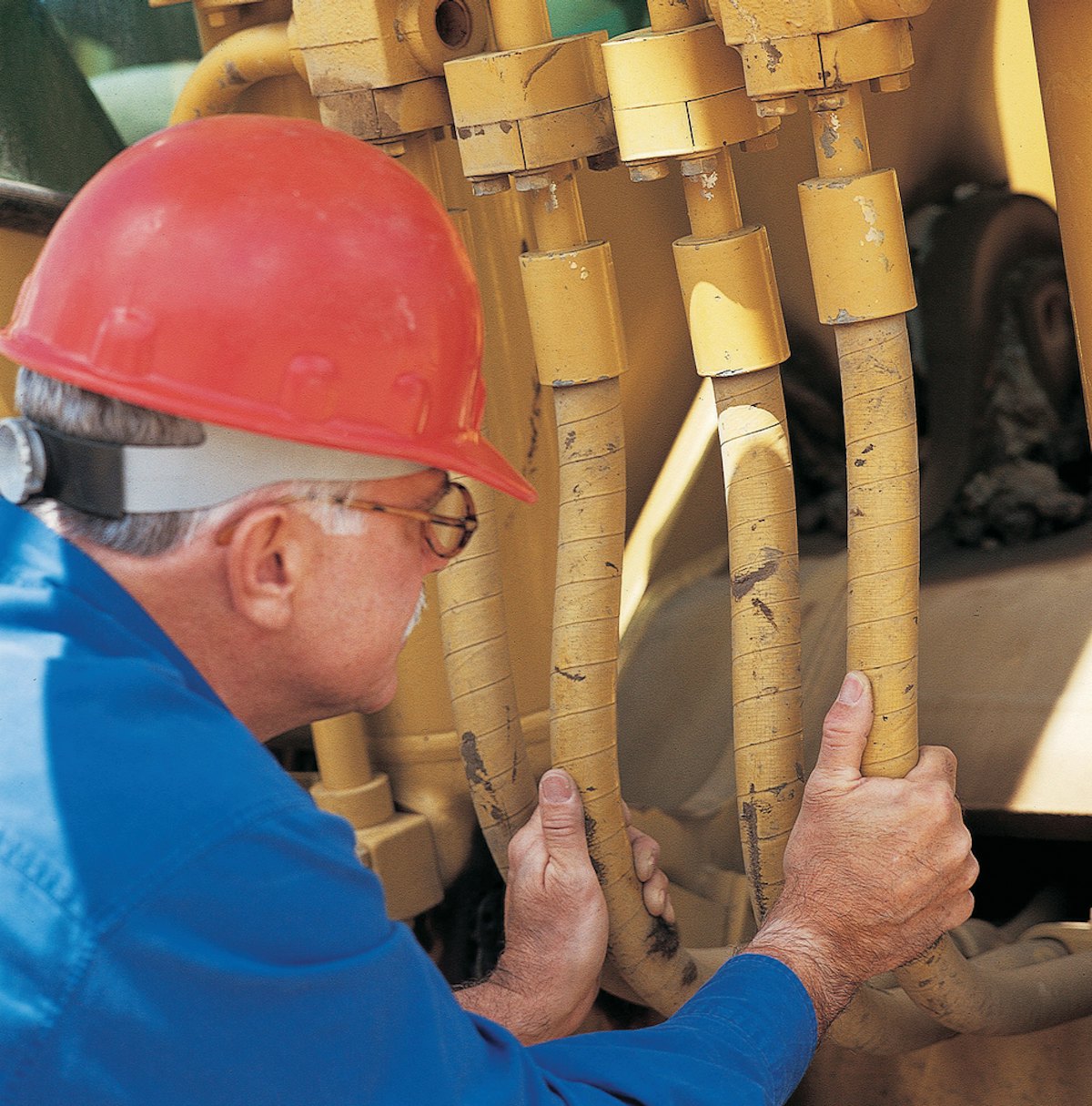 Proper Hydraulic Hose Repair Cuts Downtime For Construction Pros