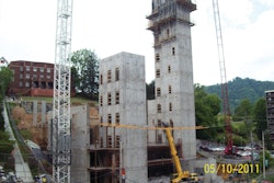 The MF-240 climbing system offered quick and easy adaptability to the changing pour heights.