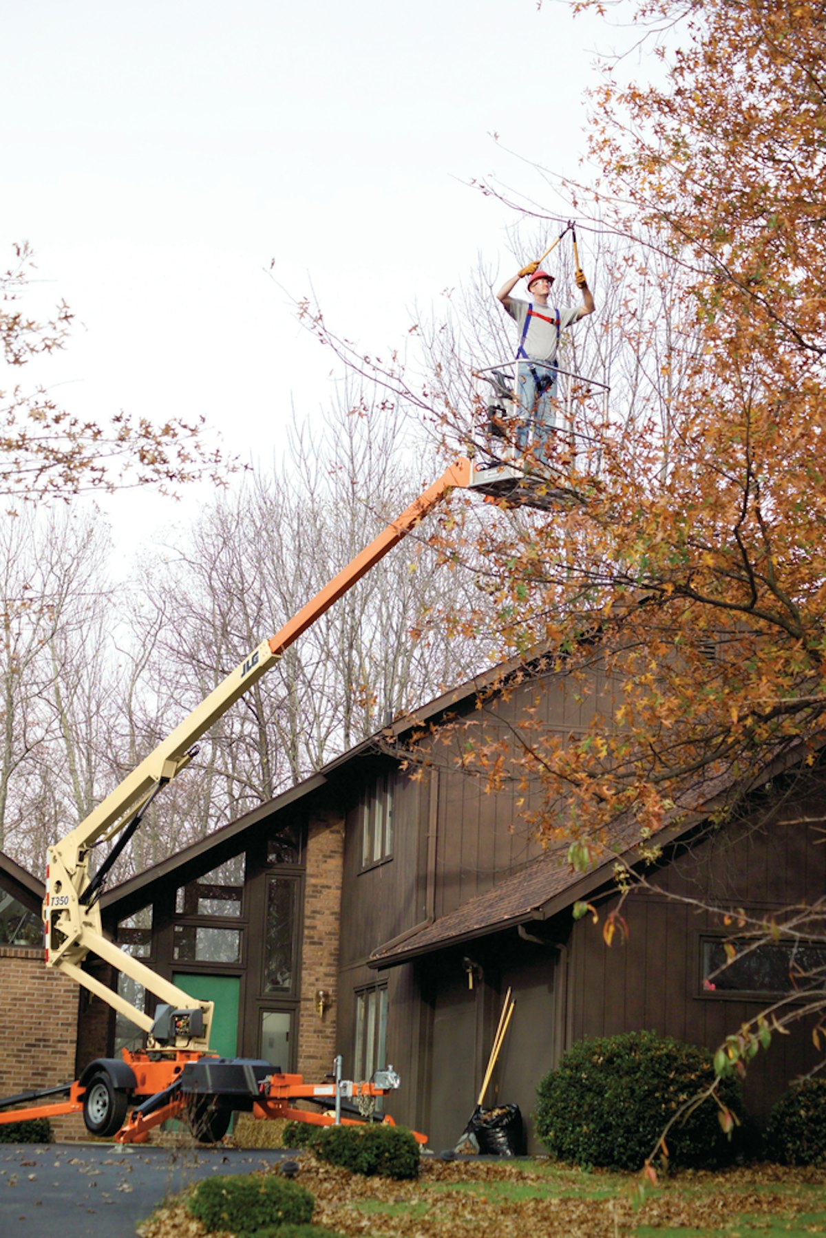 T350 Towable Boom Lift From JLG Industries Inc. For Construction Pros
