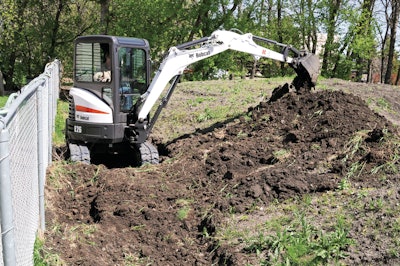 Bobcate26 Trenching 10627555