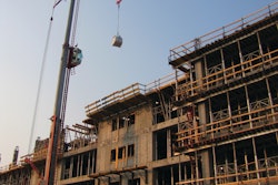The Potain HDT 80 is a 6.6 USt capacity self-erecting crane with a 147.6-ft. working radius, 112.2-ft. maximum hook height, a telescoping mast and 10 different jib configurations.