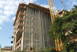 The extreme height of some of the towers was not really a problem, since the system is very easy to put together and also very safe. Doka’s drawings showed where and how often to brace the towers to the existing building and Schuster Concrete was very precise about following the plans.