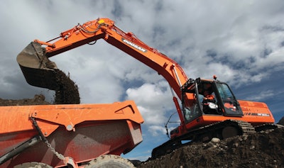 Doosandx300lcexcavatordumping 10688944
