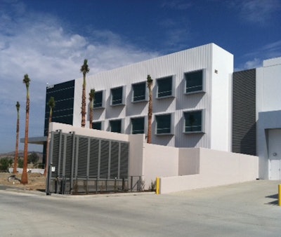 726 tilt-up concrete panels and approximately 90,000 cubic yards of concrete were used to build this 1.8-million-square-foot distribution center in California.