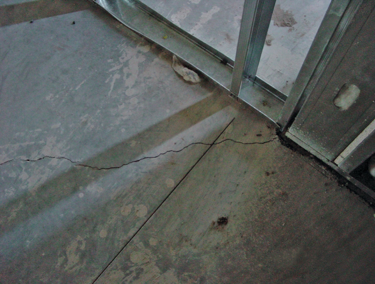 How to Control Earlyage Cracking in Concrete For Construction Pros