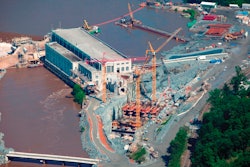 Three Potain tower cranes helped expand a hydroelectric generation facility at the Holtwood Dam by placing 60,000 cubic yards of concrete.