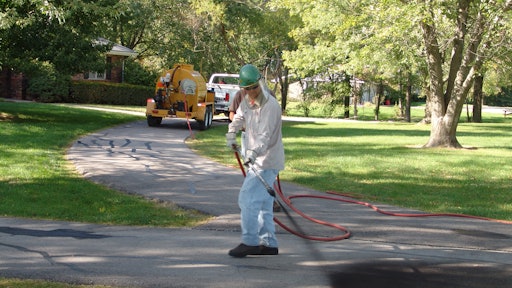 Parking Lot Sealcoating Curing Sealer Drying Sealer For Construction Pros