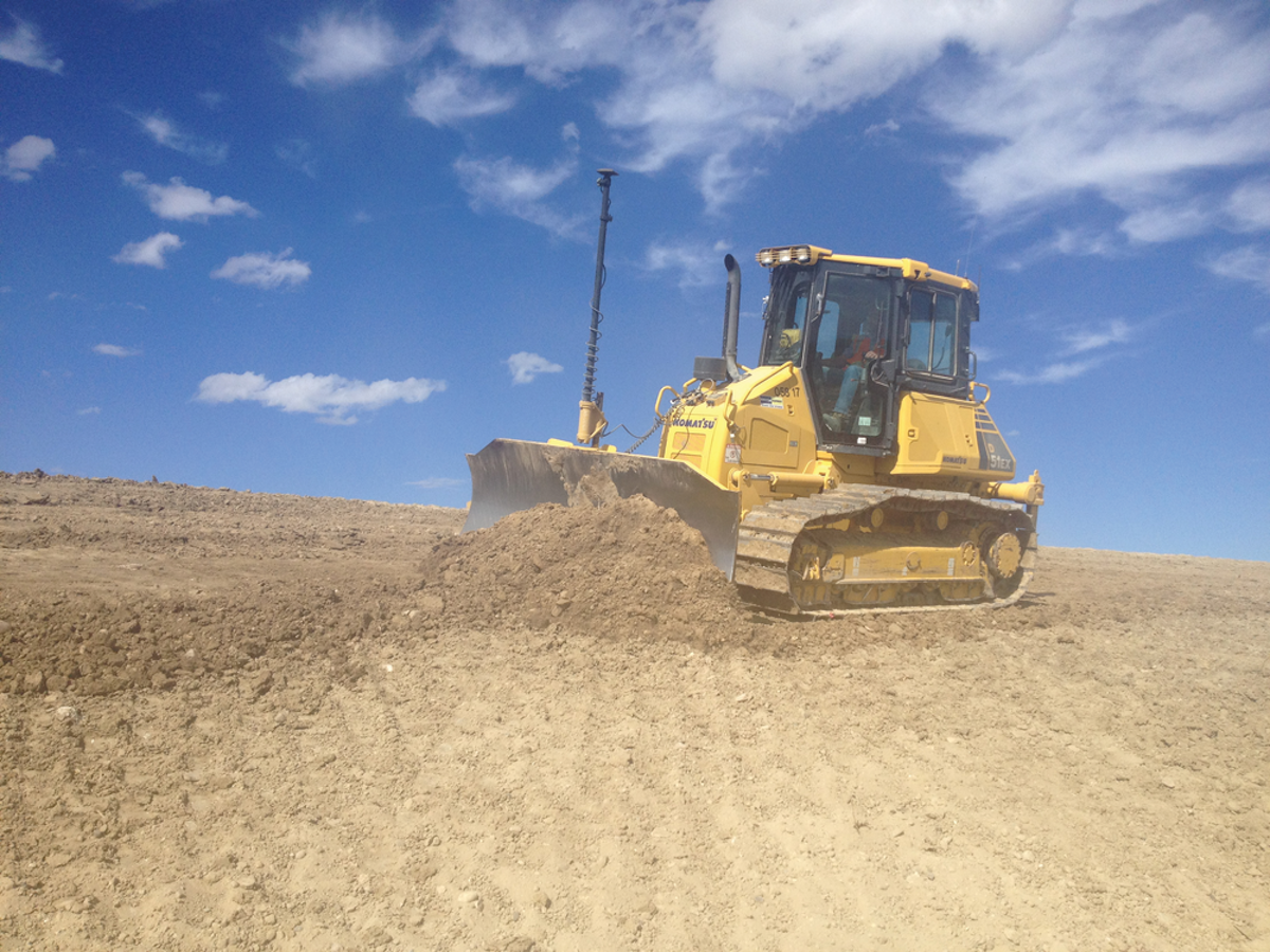 A Bulldozer Operator's Perspective on Grade Control | For Construction Pros