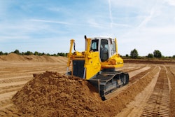 The Liebherr PR 724 Litronic incorporates a hydrostatic drivetrain for up to 20% less fuel consumption, depending on the application.