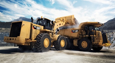 The 986H wheel loader has a 42,500-kg operating weight to form an effective pass match with the 770G and 772G trucks and many on-highway truck configurations.