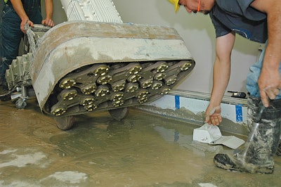 A quick-change system requires less time for changing abrasives, shortening the time machines stand idle on the job.