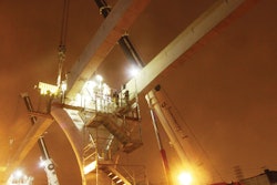 The GMK5220 model offered a high lifting capacity and easy manueverability as the foundation of the tracks progressed.