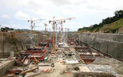 With 164 ft. of height under hook and 164 ft. of jib, the 14 cranes are working 24/7, installing rebar, formwork and machinery to assist in concrete pouring.