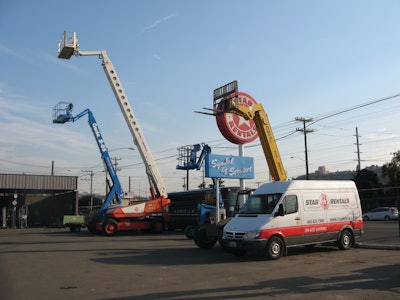 Approximately 60 percent of Star Rentals’ fleet is made up of aerials, the rest consists of general rental equipment. The mix ranges from small tools up to 135-foot telescopic booms. The company carries Genie, Skyjack, Gehl, John Deere and Bobcat product lines, and many more.